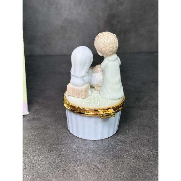 Precious Moments Nativity Scene Hinged Trinket Box Enesco 2000 - Picture 3 of 7